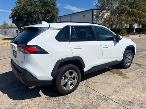 Used 2024 Toyota RAV4 XLE FWD image 16