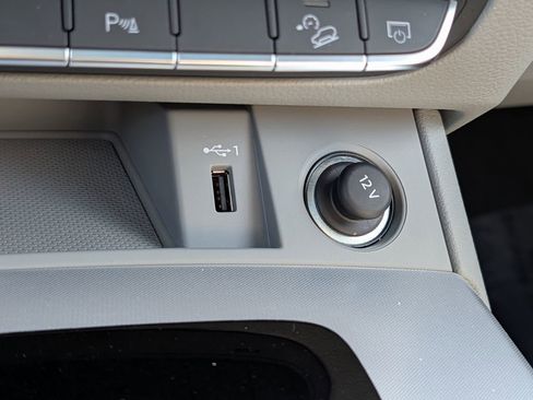 Used 2025 Audi Q5 2.0T Premium image 50