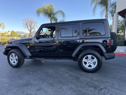 Used 2022 Jeep Wrangler Unlimited Sport AWD/4WD image 16