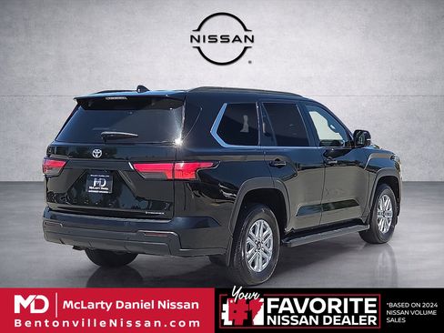 Used 2025 Toyota Sequoia SR5 AWD/4WD image 5