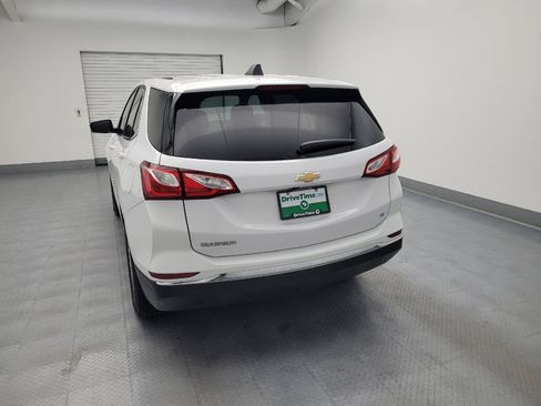 Used 2018 Chevrolet Equinox LT FWD image 6