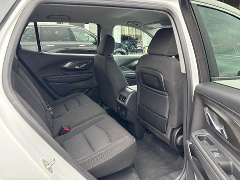 Used 2024 GMC Terrain SLE FWD image 13