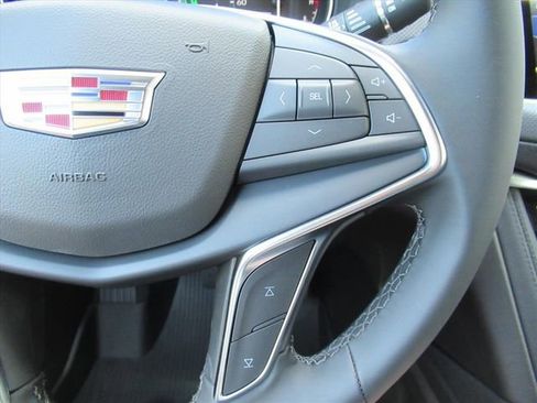 New 2026 Cadillac XT5 Luxury w/ LPO, Floor Liner Package FWD image 21