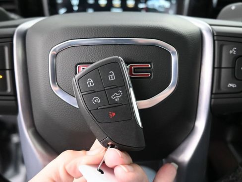 New 2026 GMC Sierra 1500 SLT w/ SLT Premium Plus Package image 38