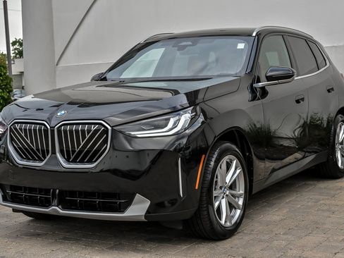 Used 2025 BMW X3 xDrive30 w/ Convenience Package AWD/4WD image 6