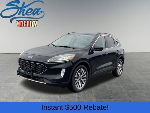 Used 2022 Ford Escape Titanium image 1