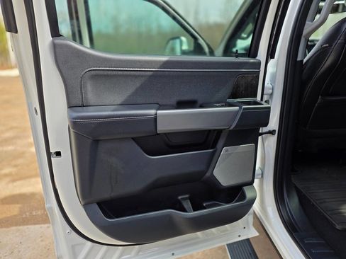 Used 2024 Ford F350 Lariat w/ Lariat Ultimate Package AWD/4WD image 18