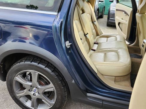 Used 2014 Volvo XC70 T6 image 40