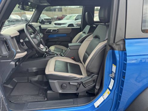 Used 2024 Ford Bronco Wildtrak AWD/4WD image 7