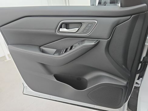 New 2026 Nissan Rogue Platinum AWD/4WD image 27