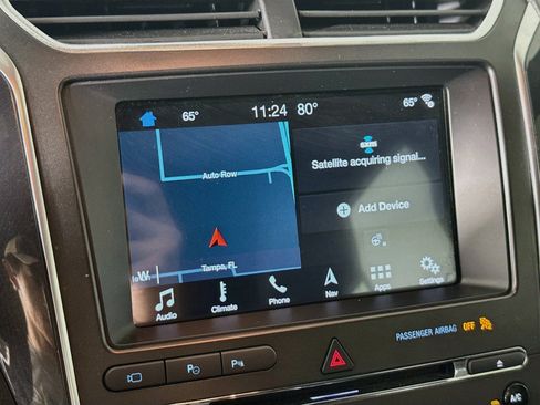 Used 2018 Ford Explorer Limited w/ Equipment Group 301A FWD image 17