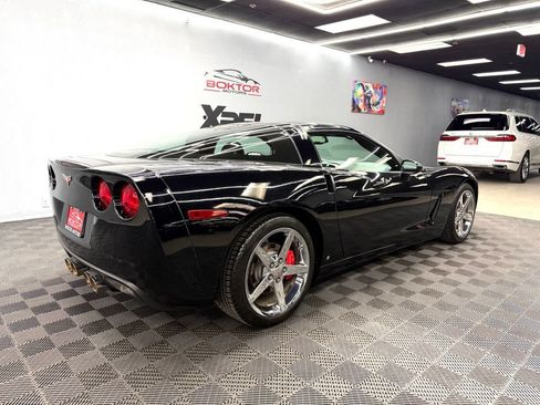 Used 2007 Chevrolet Corvette Coupe w/ Preferred Equipment Group RWD image 15