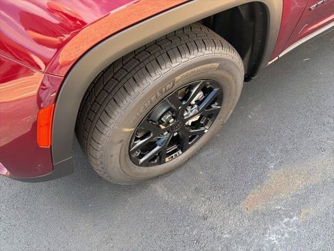 New 2025 Jeep Grand Cherokee Altitude image 4