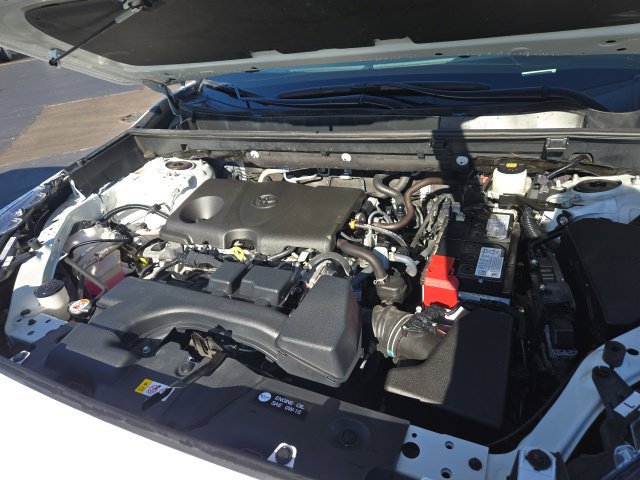 Used 2025 Toyota RAV4 XLE AWD/4WD image 27