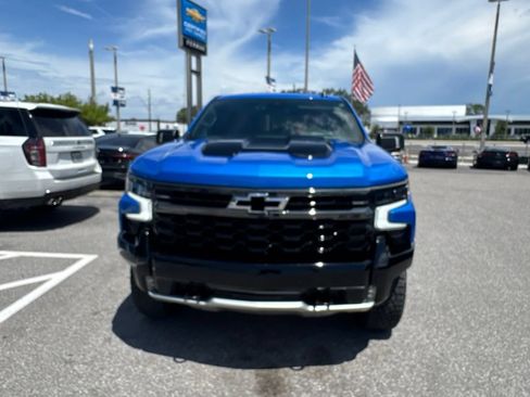 Used 2025 Chevrolet Silverado 1500 ZR2 w/ Technology Package AWD/4WD image 2