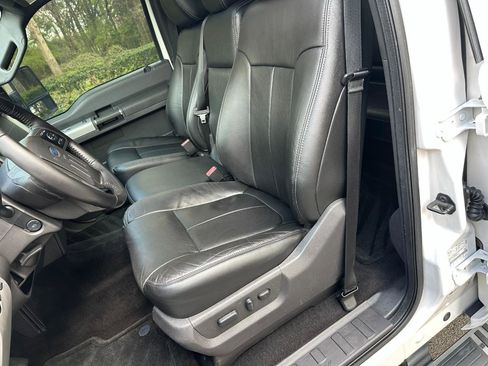 Used 2016 Ford F250 Lariat w/ Chrome Package image 13