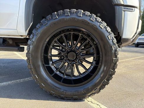 Used 2024 GMC Sierra 2500 Denali w/ Denali Reserve Package image 11