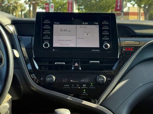 Certified 2022 Toyota Camry SE FWD image 18