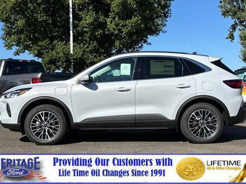 New 2025 Ford Escape SE w/ Class II Trailer Tow Package image 7