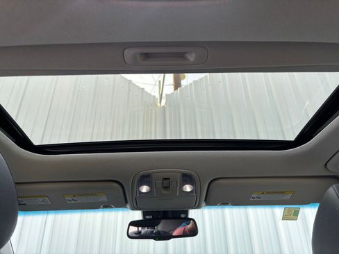 Used 2018 Kia Niro Touring image 31