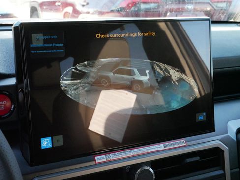 Certified 2025 Toyota 4Runner TRD Off-Road Premium image 33