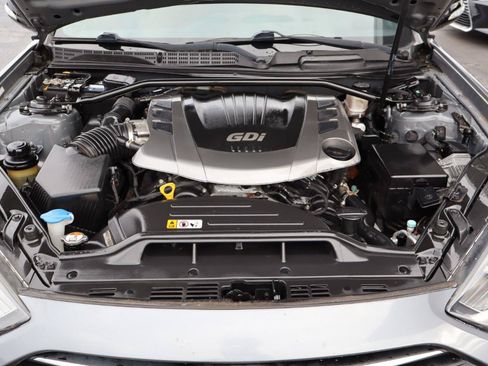 Used 2015 Hyundai Genesis 3.8 RWD image 28