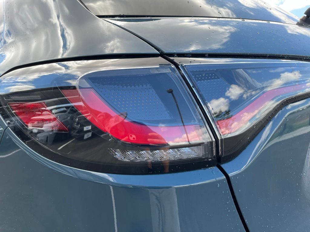 Certified 2027 Honda HR-V Sport image 7
