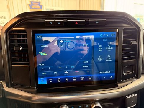 Used 2021 Ford F150 Lariat w/ Equipment Group 502A High image 17