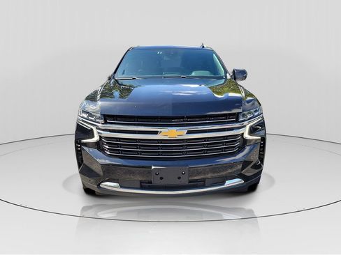 Used 2024 Chevrolet Suburban LT AWD/4WD image 2