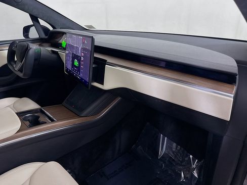 Used 2023 Tesla Model X image 28