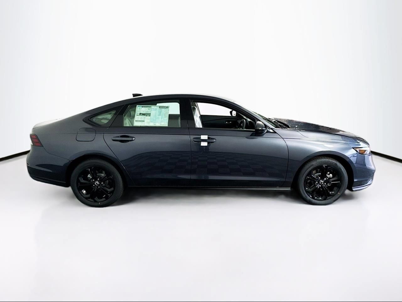 Used 2025 Honda Accord SE image 9