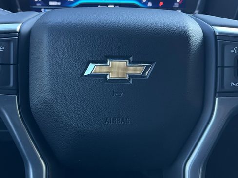 Used 2024 Chevrolet Suburban LT image 56