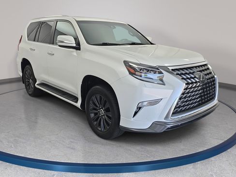 Used 2021 Lexus GX 460 Premium w/ Accessory Package AWD/4WD image 3