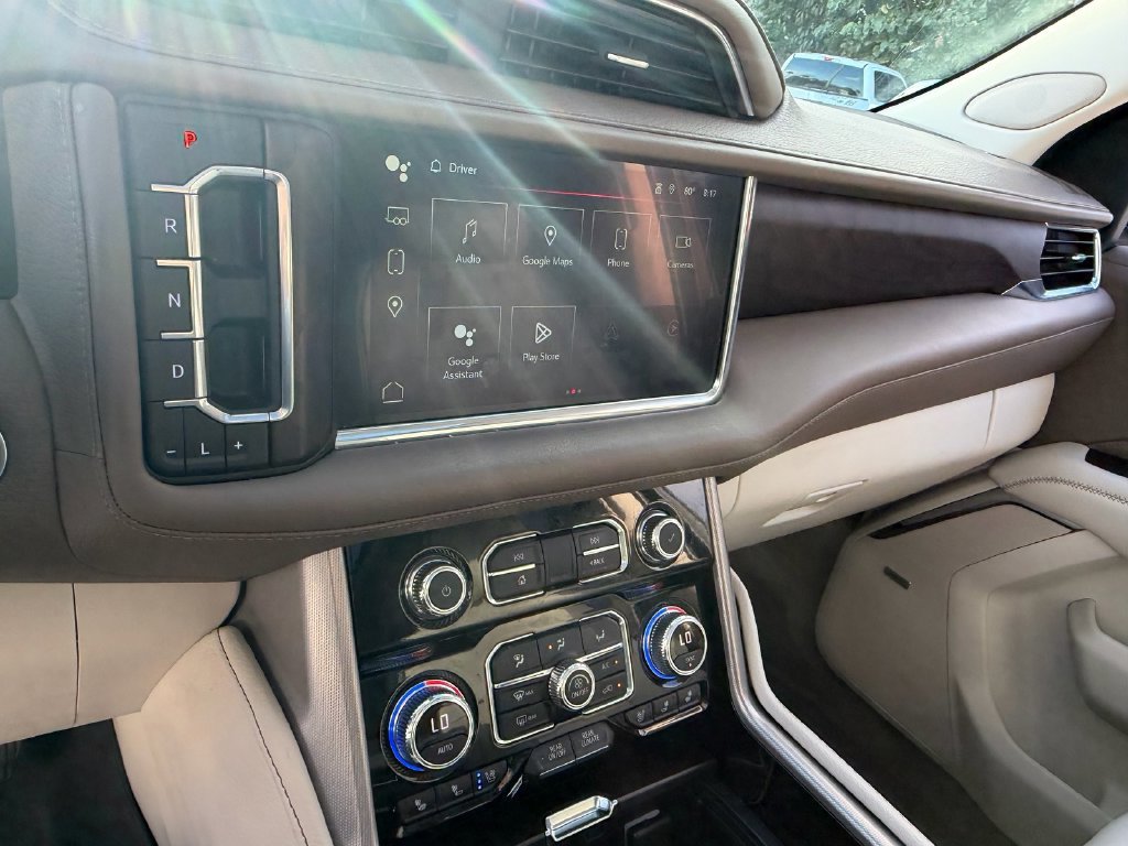 Used 2022 GMC Yukon XL Denali AWD/4WD image 12