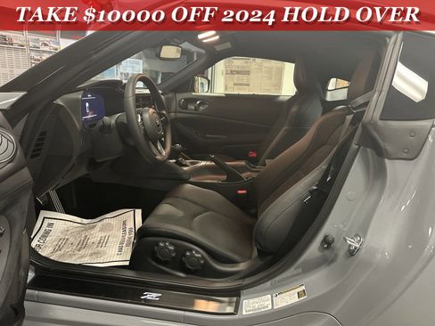 New 2024 Nissan Z Performance w/ Floor Mat Package image 9