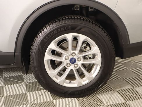 Used 2021 Ford Escape SE image 17