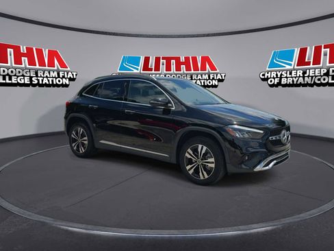 Used 2025 Mercedes-Benz GLA 250 4MATIC w/ Winter Package image 2