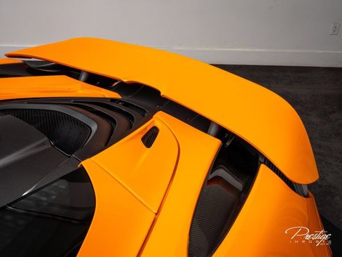 Used 2023 McLaren 720S Luxury RWD image 16