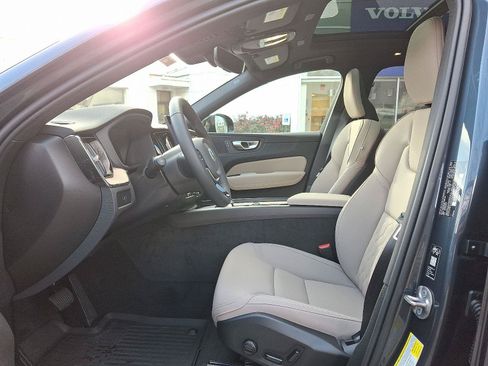 Used 2026 Volvo XC60 B5 Plus w/ Protection Package Premier AWD/4WD image 9
