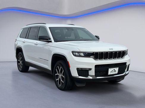Used 2024 Jeep Grand Cherokee L Limited AWD/4WD image 5