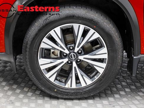 Used 2022 Nissan Rogue SV image 37