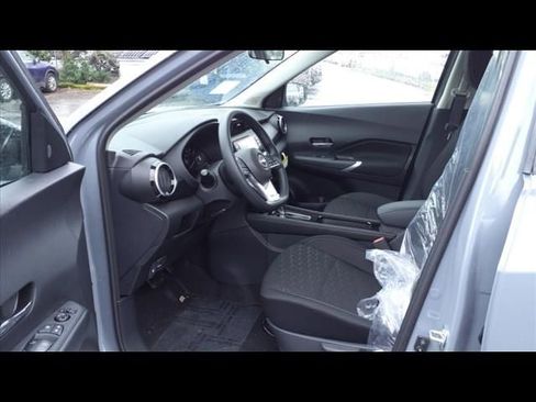New 2024 Nissan Kicks SV w/ Exterior Package image 14