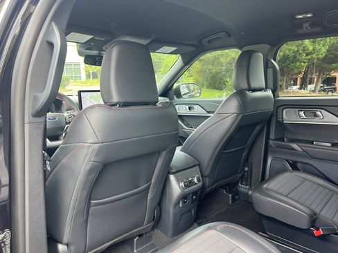 New 2026 Ford Explorer ST-Line w/ ST-Line Street Pack RWD image 17