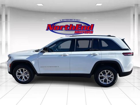 Used 2022 Jeep Grand Cherokee Limited image 4