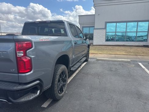 Used 2022 Chevrolet Silverado 1500 LT Trail Boss w/ Convenience Package II image 4