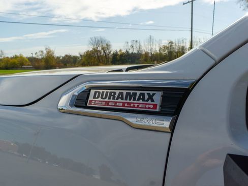 Used 2021 GMC Sierra 2500 4x4 Crew Cab w/ Gooseneck/5TH Wheel Package image 3