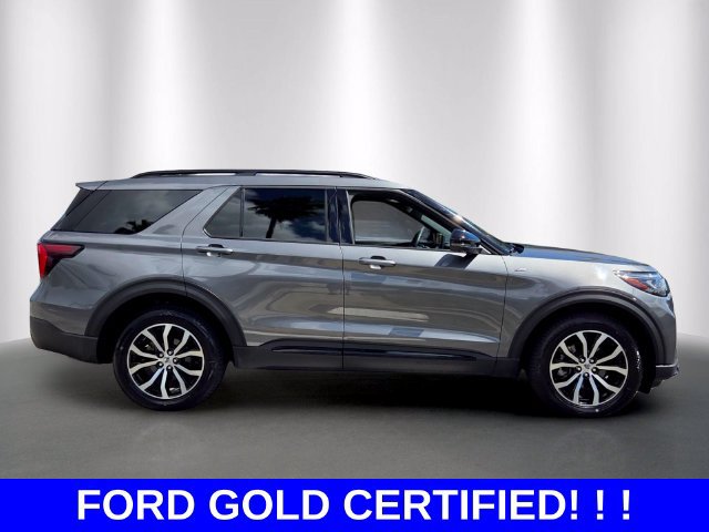 Certified 2025 Ford Explorer ST-Line AWD/4WD image 6