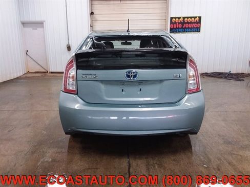 Used 2014 Toyota Prius Two image 8