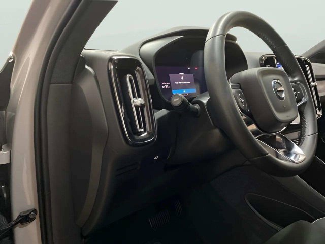 Used 2023 Volvo XC40 Recharge Ultimate AWD/4WD image 30