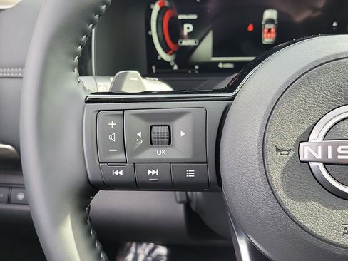 New 2025 Nissan Pathfinder Platinum image 6